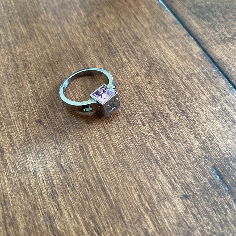 Louis Vuitton Ring 💯 Aunthentic